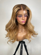 Lace front humana repartição livre 13x4 - 60cm loira Antonella